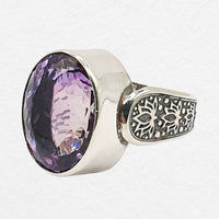 Mia Ring