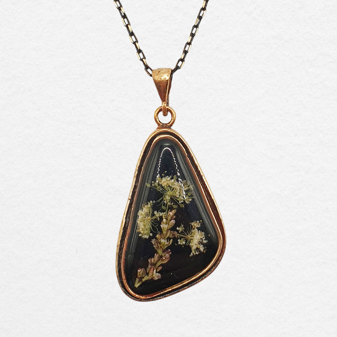 Noir necklace