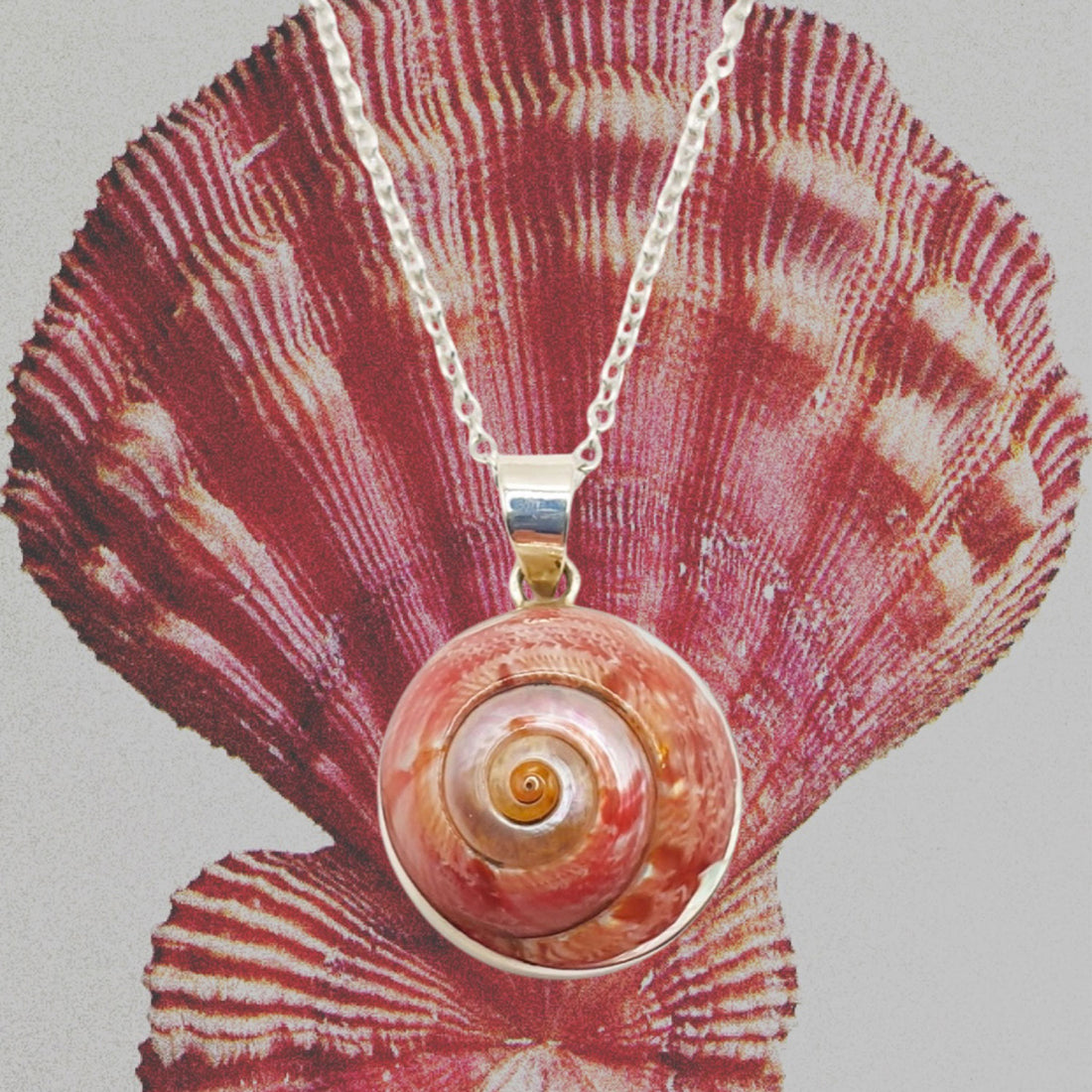 Astre Necklace