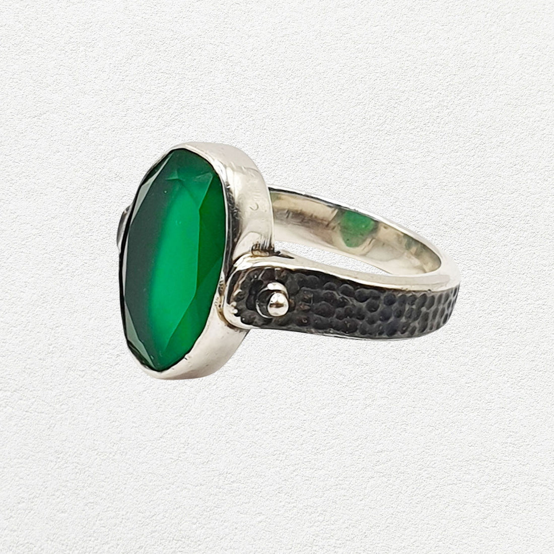 Naomie Ring
