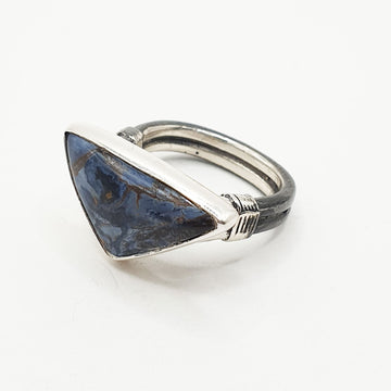 Nyra Ring