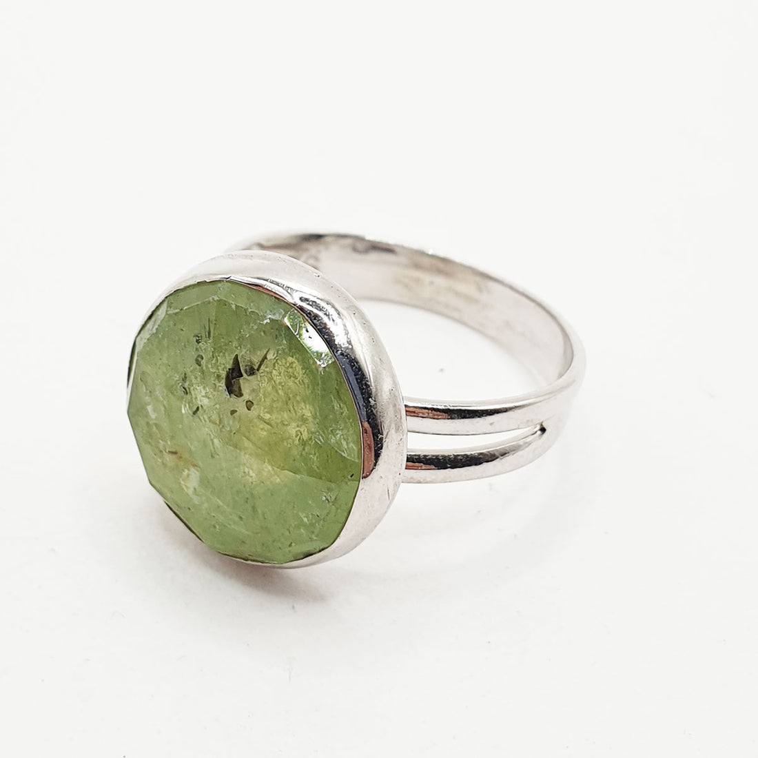 Avene Ring