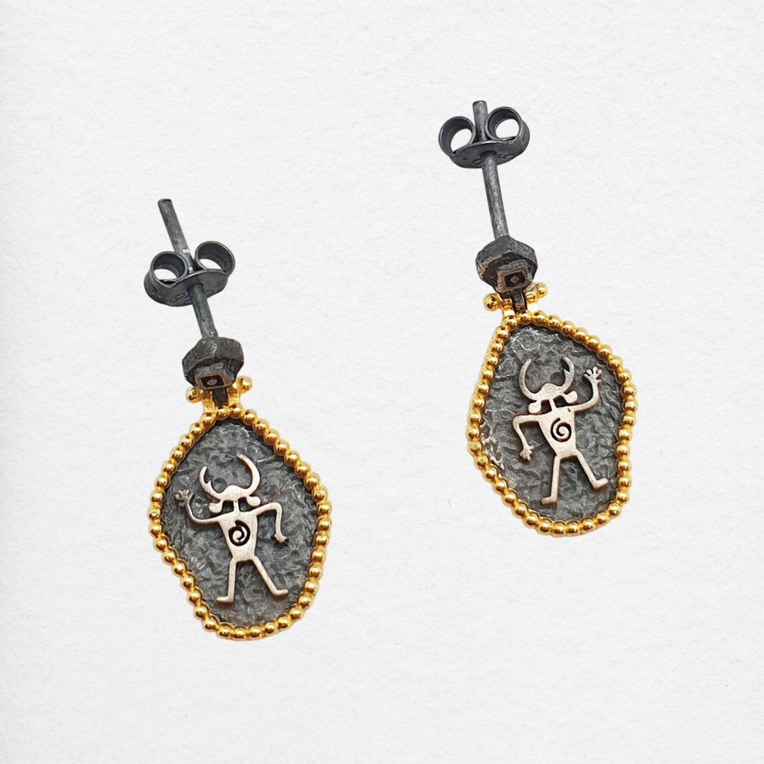 Leevi Earrings
